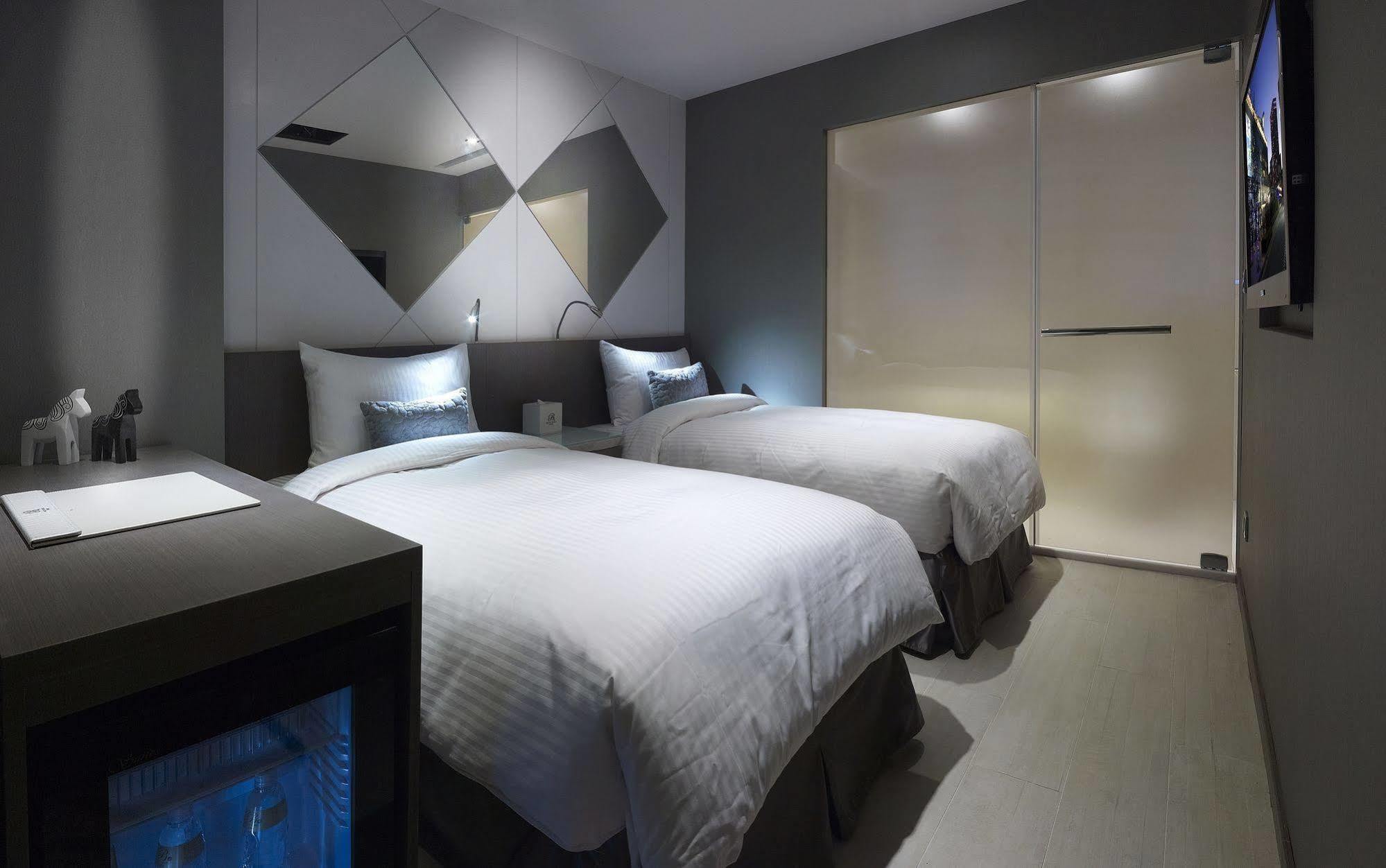 Beauty Hotels Taipei - Hotel B6 Bagian luar foto